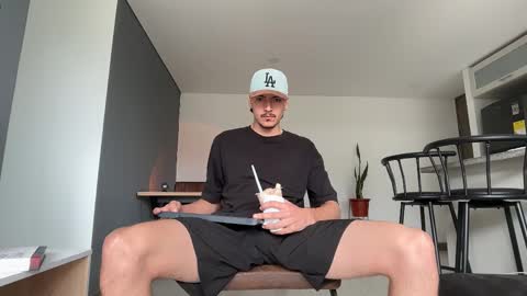 INDEPENDENT MODEL online show from 09/28/25, 05:51