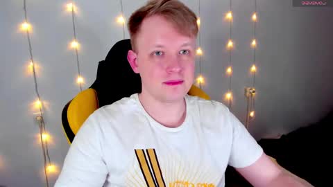 Snapshot of jack_only__ chatting on 06/04/26, 10:16 Anton online show from 06/04/26, 10:16