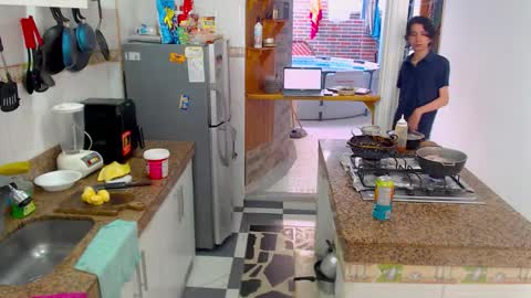 Snapshot of jack_s21 chatting on 11/25/25, 07:25 Laick online show from 11/25/25, 07:25