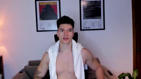 Snapshot of jackboy_2000 chatting on 09/25/25, 11:14 Jack J online show from 09/25/25, 11:14