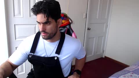 Snapshot of jackecuador chatting on 09/24/25, 04:43 Jack online show from 09/24/25, 04:43