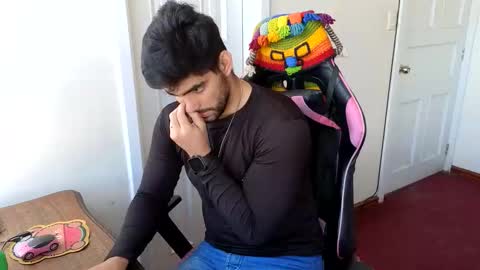 Snapshot of jackecuador chatting on 12/14/25, 05:18 Jack online show from 12/14/25, 05:18