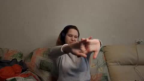 Snapshot of jackelynmacksey chatting on 12/15/25, 10:08 Stella online show from 12/15/25, 10:08