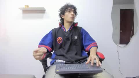 Snapshot of jackestaylor chatting on 10/25/25, 05:37 Jackes Taylor online show from 10/25/25, 05:37