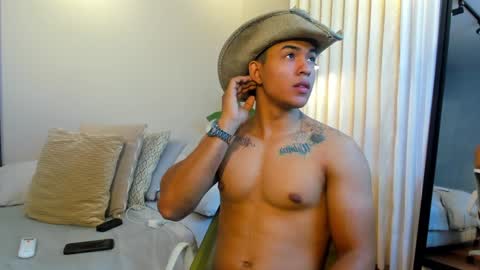 Snapshot of jacksonbell9 chatting on 12/31/24, 01:08 Jackson Bell online show from 12/31/24, 01:08