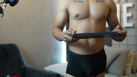 Snapshot of jacksonbell9 chatting on 02/01/25, 10:15 Jackson Bell online show from 02/01/25, 10:15