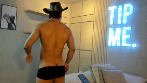 Snapshot of jacksonbell9 chatting on 02/20/25, 04:36 Jackson Bell online show from 02/20/25, 04:36