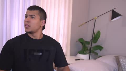 Snapshot of jacksonbell9 chatting on 09/17/25, 01:13 Jackson Bell online show from 09/17/25, 01:13