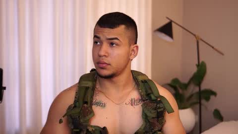 Snapshot of jacksonbell9 chatting on 10/02/25, 01:29 Jackson Bell online show from 10/02/25, 01:29