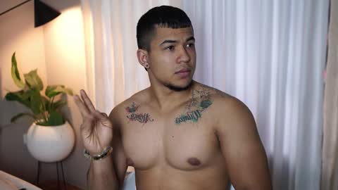 Snapshot of jacksonbell9 chatting on 10/17/25, 01:14 Jackson Bell online show from 10/17/25, 01:14