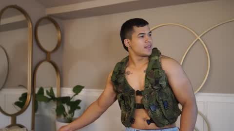 Snapshot of jacksonbell9 chatting on 10/29/25, 01:46 Jackson Bell online show from 10/29/25, 01:46