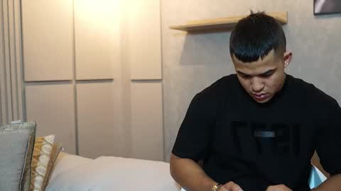 Snapshot of jacksonbell9 chatting on 12/01/25, 01:05 Jackson Bell online show from 12/01/25, 01:05