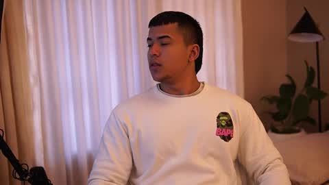 Snapshot of jacksonbell9 chatting on 12/15/25, 01:37 Jackson Bell online show from 12/15/25, 01:37