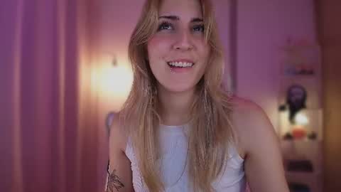 Linda Sofia help me get to 100 thumbs up online show from 07/02/26, 01:38
