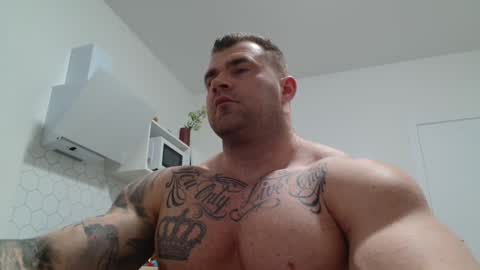 Snapshot of jackyhuge chatting on 10/23/25, 05:23 Jacky online show from 10/23/25, 05:23