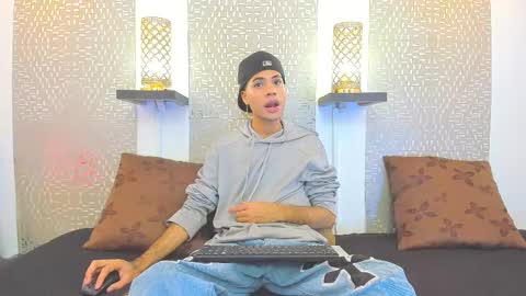 jacob_blackwell online show from 10/18/25, 07:58