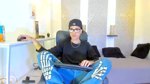 jacob_blackwell online show from 11/25/25, 07:47