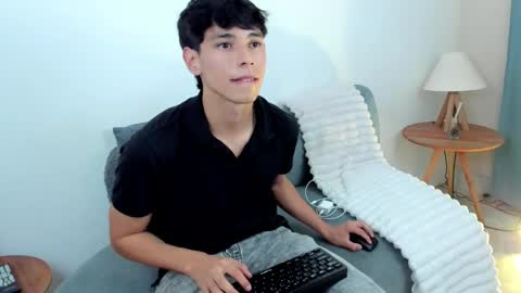 jacob_colliins online show from 06/01/26, 03:52