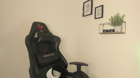 jacobb116 online show from 02/19/25, 02:23