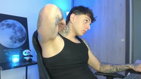 jacobb116 online show from 11/19/25, 01:05