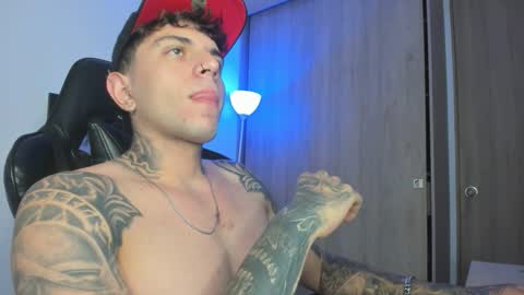 jacobb116 online show from 11/25/25, 01:16