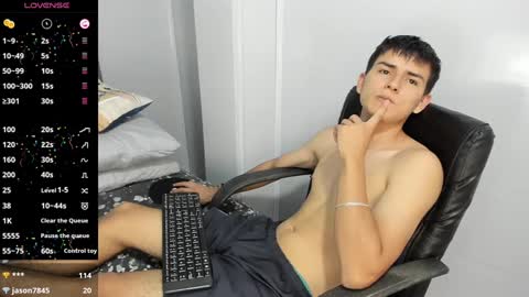 Snapshot of jacobb_lee chatting on 12/17/24, 01:18 Jacob Lee online show from 12/17/24, 01:18