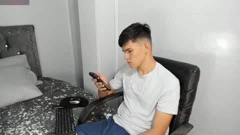 Snapshot of jacobb_lee chatting on 12/27/24, 07:46 Jacob Lee online show from 12/27/24, 07:46