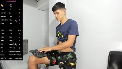 Snapshot of jacobb_lee chatting on 12/30/24, 08:47 Jacob Lee online show from 12/30/24, 08:47