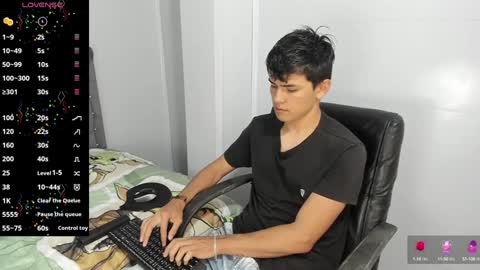 Snapshot of jacobb_lee chatting on 02/03/25, 08:24 Jacob Lee online show from 02/03/25, 08:24