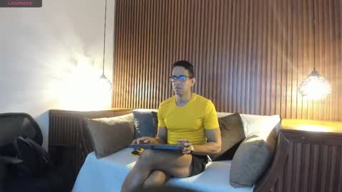 Snapshot of jacobdraven chatting on 10/14/25, 02:56 jacobdraven online show from 10/14/25, 02:56