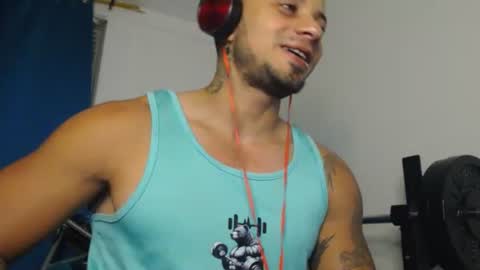 Snapshot of jacobjamess chatting on 10/18/25, 12:57 jacobjamess online show from 10/18/25, 12:57