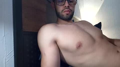 Snapshot of jacobt77 chatting on 01/14/25, 01:26 Jacob online show from 01/14/25, 01:26