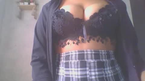 Snapshot of jacqueline_fernandez chatting on 10/18/25, 07:20 jacqueline_fernandez online show from 10/18/25, 07:20