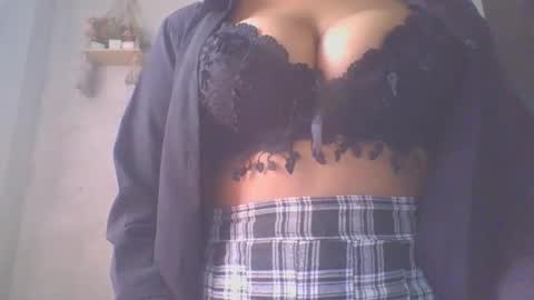 Snapshot of jacqueline_fernandez chatting on 10/25/25, 06:21 jacqueline_fernandez online show from 10/25/25, 06:21