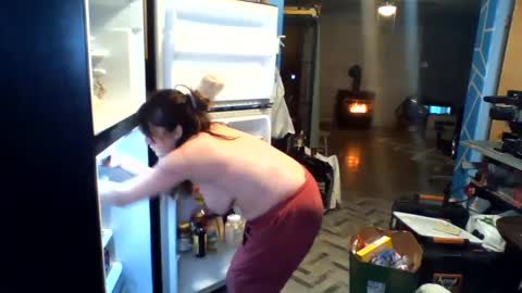 Jacqueline Stone online show from 02/12/25, 08:18