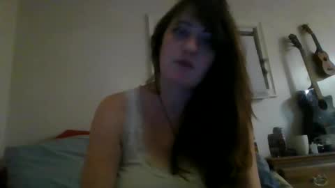 Jacqueline Stone online show from 12/23/25, 06:00