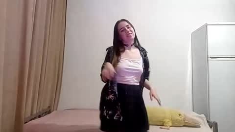 jacquelynsundin online show from 10/20/25, 08:31