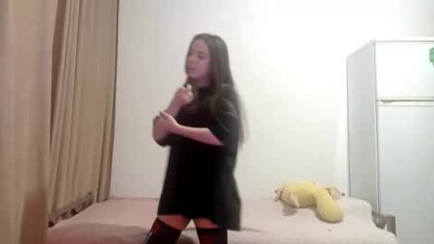 jacquelynsundin online show from 10/24/25, 08:38