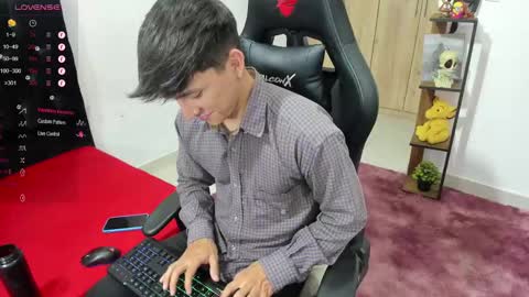 jacobo online show from 12/12/24, 02:22