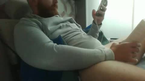 Snapshot of jacuzzi90 chatting on 10/07/25, 03:31 jacuzzi90 online show from 10/07/25, 03:31