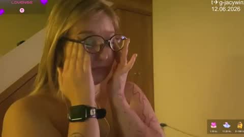 jacywinslat online show from 06/12/26, 08:19