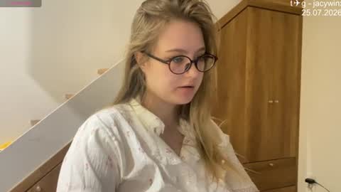 jacywinslat online show from 07/25/26, 12:03