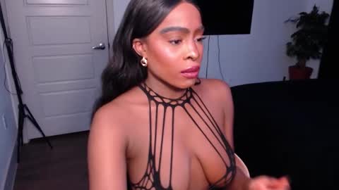 Jade online show from 12/04/25, 03:16