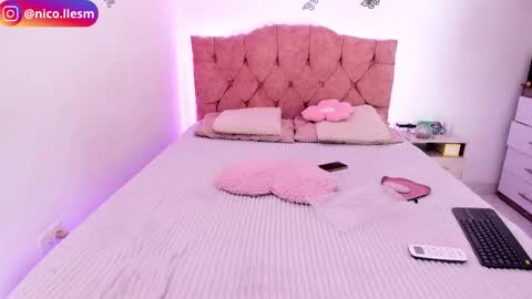 Snapshot of jade__weed chatting on 10/02/25, 01:23 online show from 10/02/25, 01:23