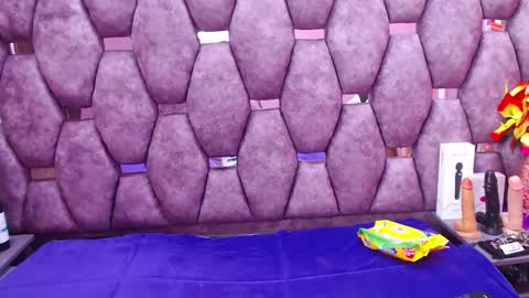 Jade online show from 12/05/24, 03:04