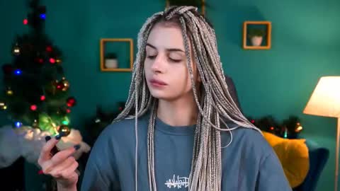 jade_castle online show from 12/19/24, 12:13