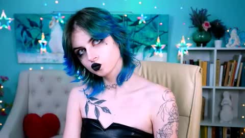 jade_castle online show from 12/28/24, 08:37