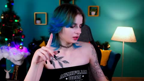 jade_castle online show from 12/31/24, 10:58