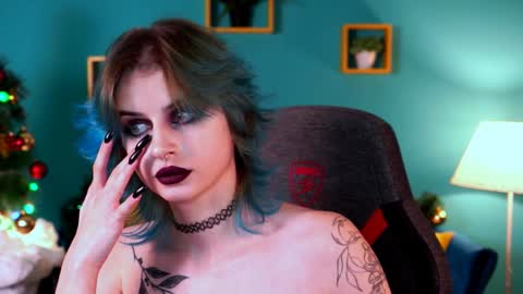 jade_castle online show from 01/05/25, 03:02