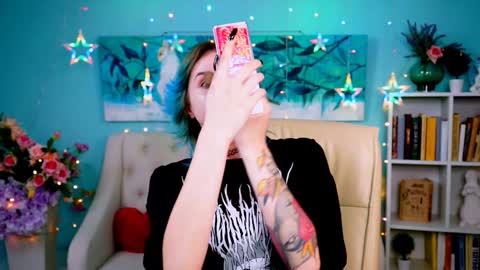 jade_castle online show from 01/06/25, 02:25